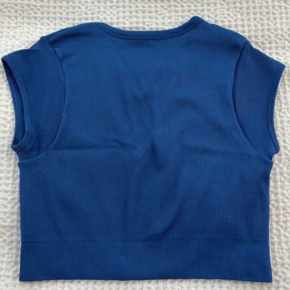 SET Top - Picture 6 of 6